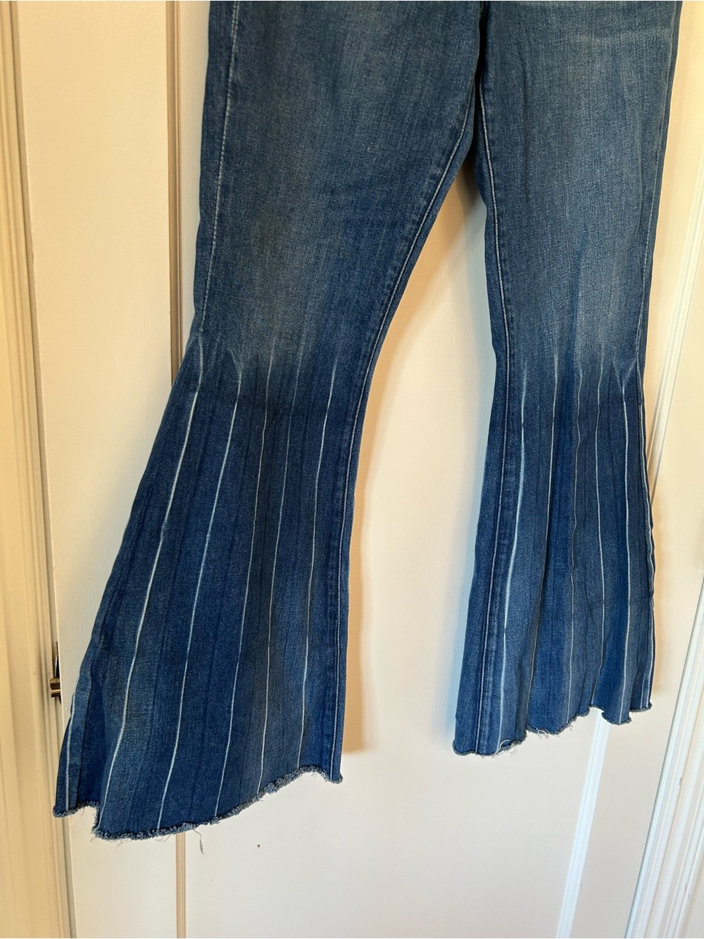 7 For All Mankind Dark Blue High-Rise Wide Leg Flare Jeans - Picture 4 of 12
